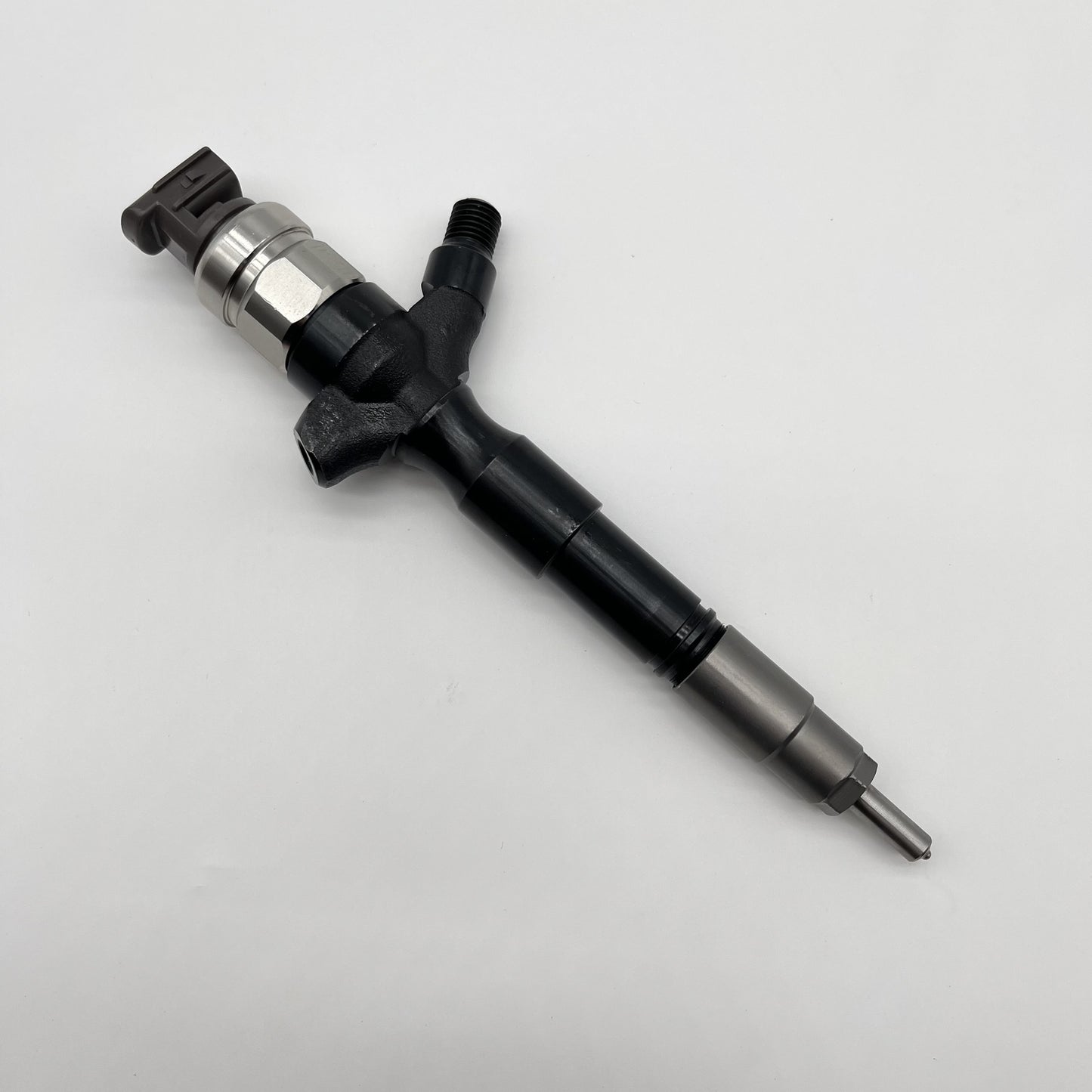 4X Diesel Fuel Injector 295050-0810 23670-09380 for Toyota 2KD 2.5L Hilux
