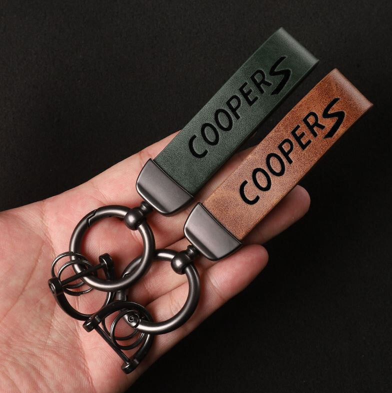 Car keychain/key ring with lanyard, car accessories, Osaka, black, suitable for Toyota .
