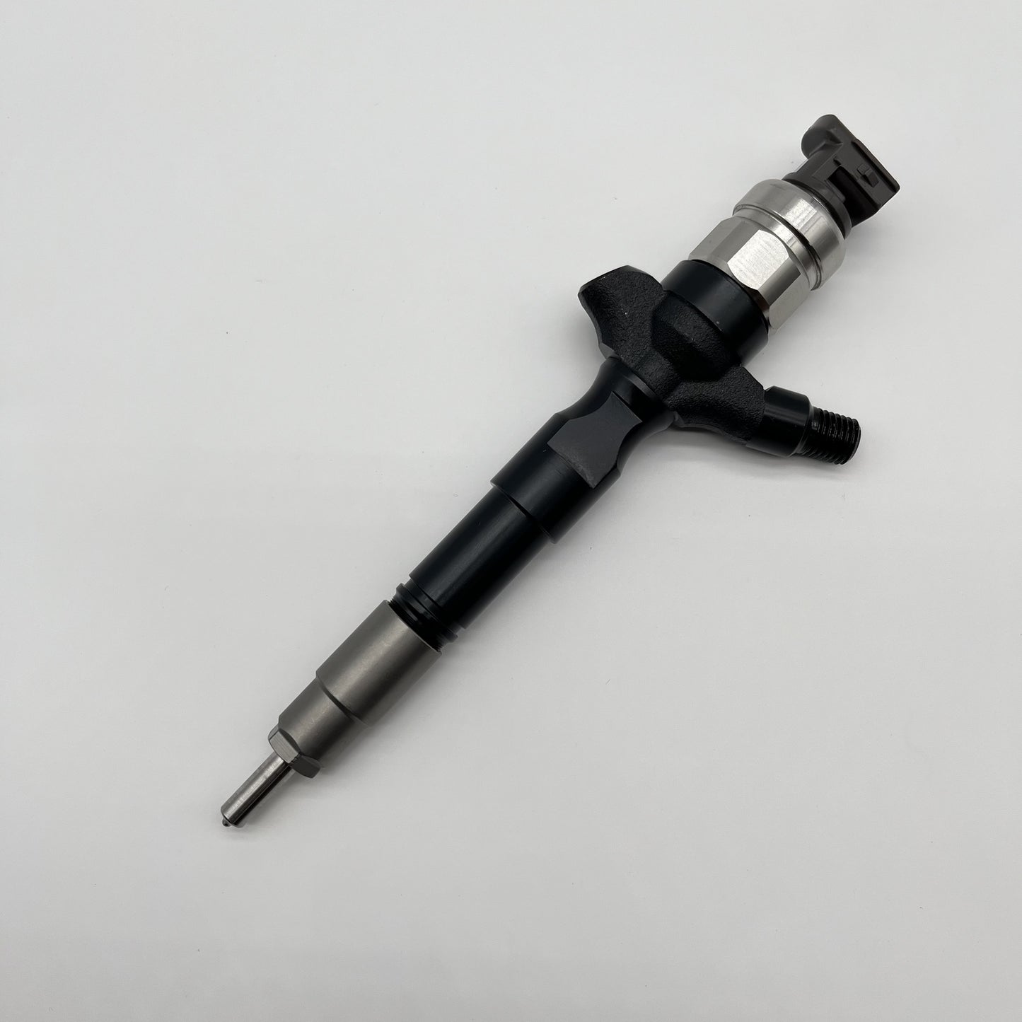 Fuel Injector Nozzle 23670-30300 23670-0L010 for Toyota HILUX VIGO 2KD Hiace