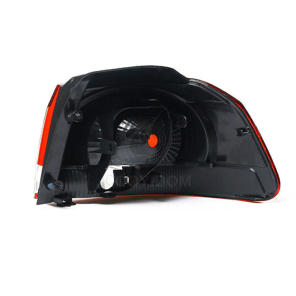 The left interior stern light is suitable for the for Volkswagen for Golf Mk6 Hatchback (2009-2013).