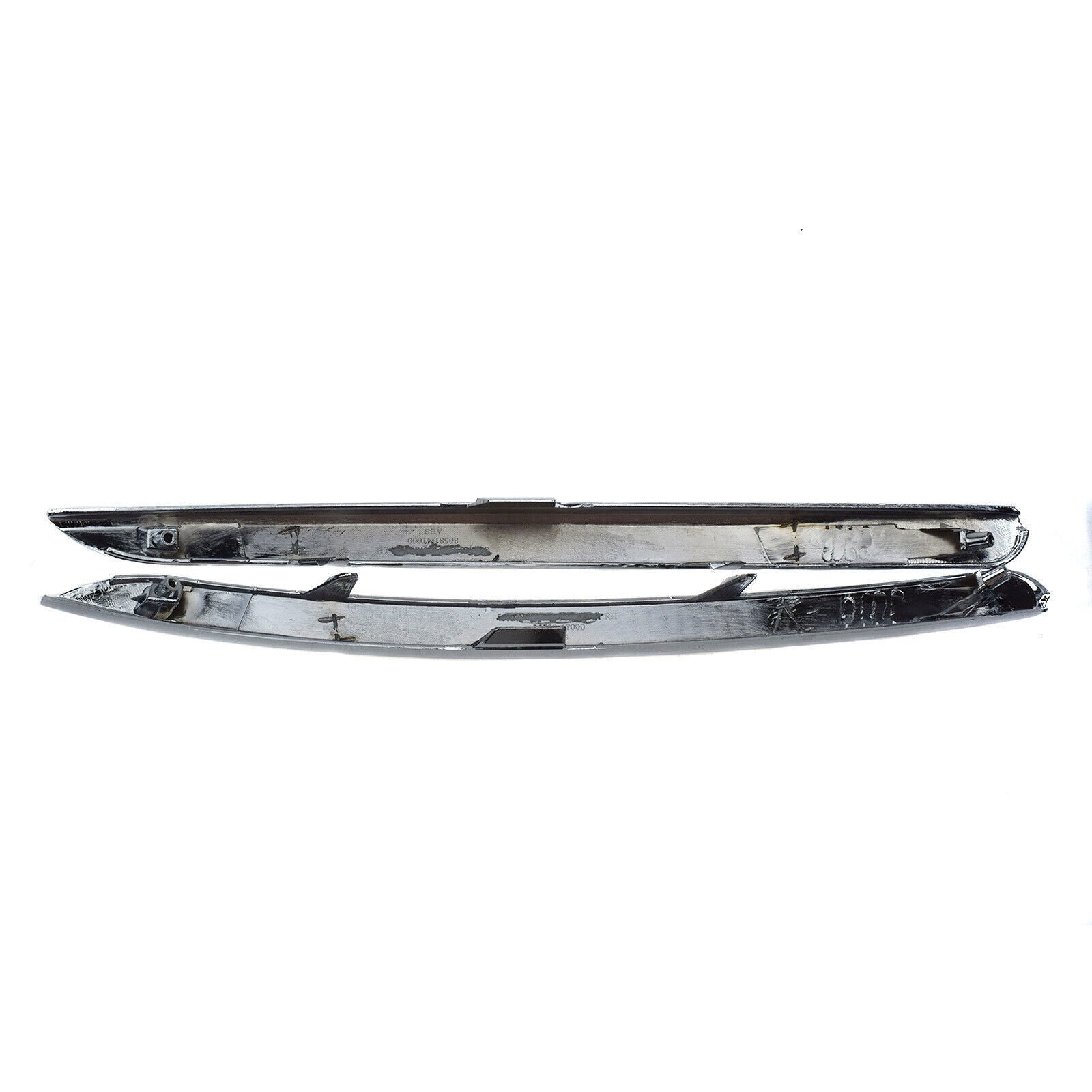 A pair of front bulker molding trims for Kia Sportage models from 2011, 2012, 2013, 2014-2016. new.