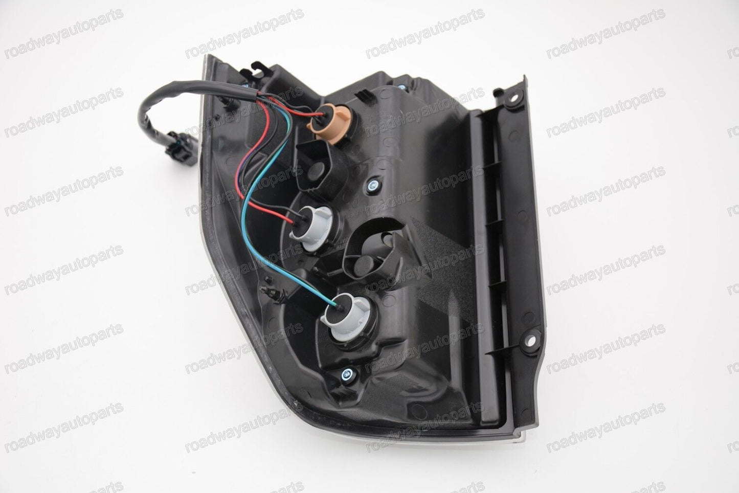 LED taillight left light suitable for Mitsubishi Pajero/Shogun/Montero MK IV 2007-2015
