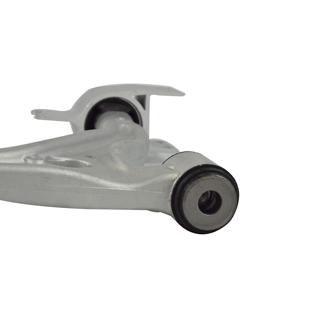 The front left lower control arm of the suspension is suitable for Mercedes-Benz CLA250 and CLA45 models. (2463304700)