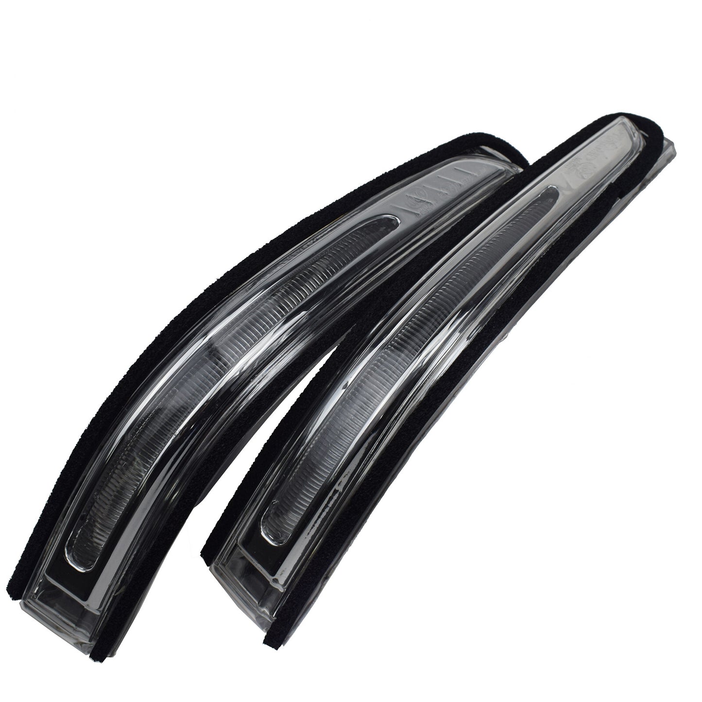 A pair of turn signals for left and right side mirrors suitable for Hyundai Santa Fe XL 2014 - 2017