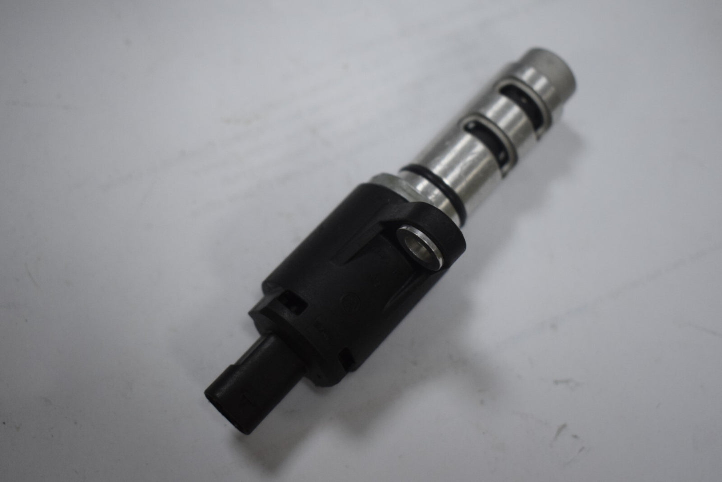 for VW Polo TSI Petrol Camshaft Timing Oil Control Valve 04E906455N 21150617