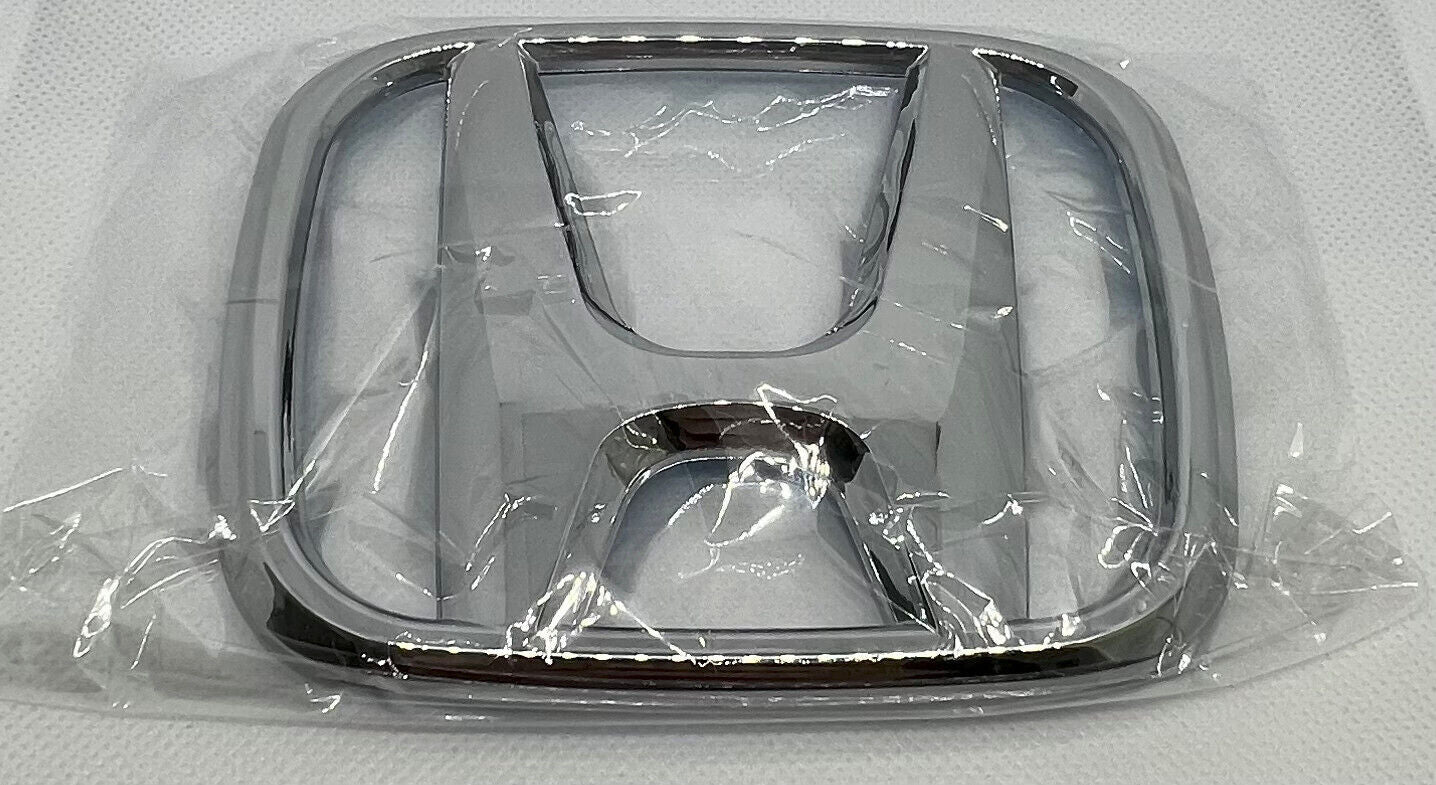 The front grille badge is applicable to for Honda Accord 2003-2007 and CR-V 2002-2011.