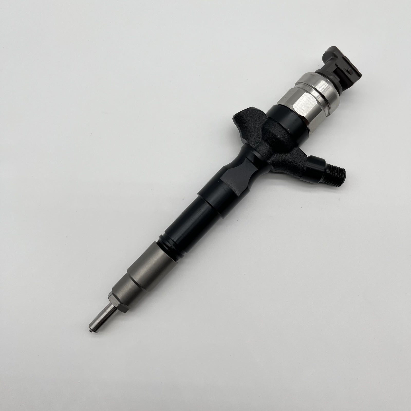 4X Common Rail Fuel Injector 095000-7790 23670-30310 2367030310 for Toyota