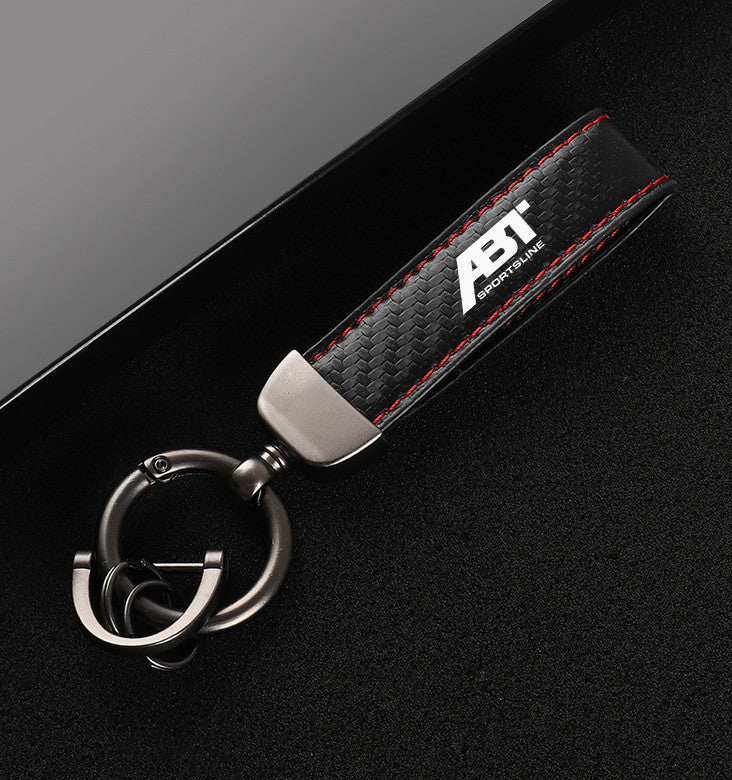 Suitable for Alfa Romeo Giulietta car keychain/key ring, dark brown leather, horseshoe shape, gift.