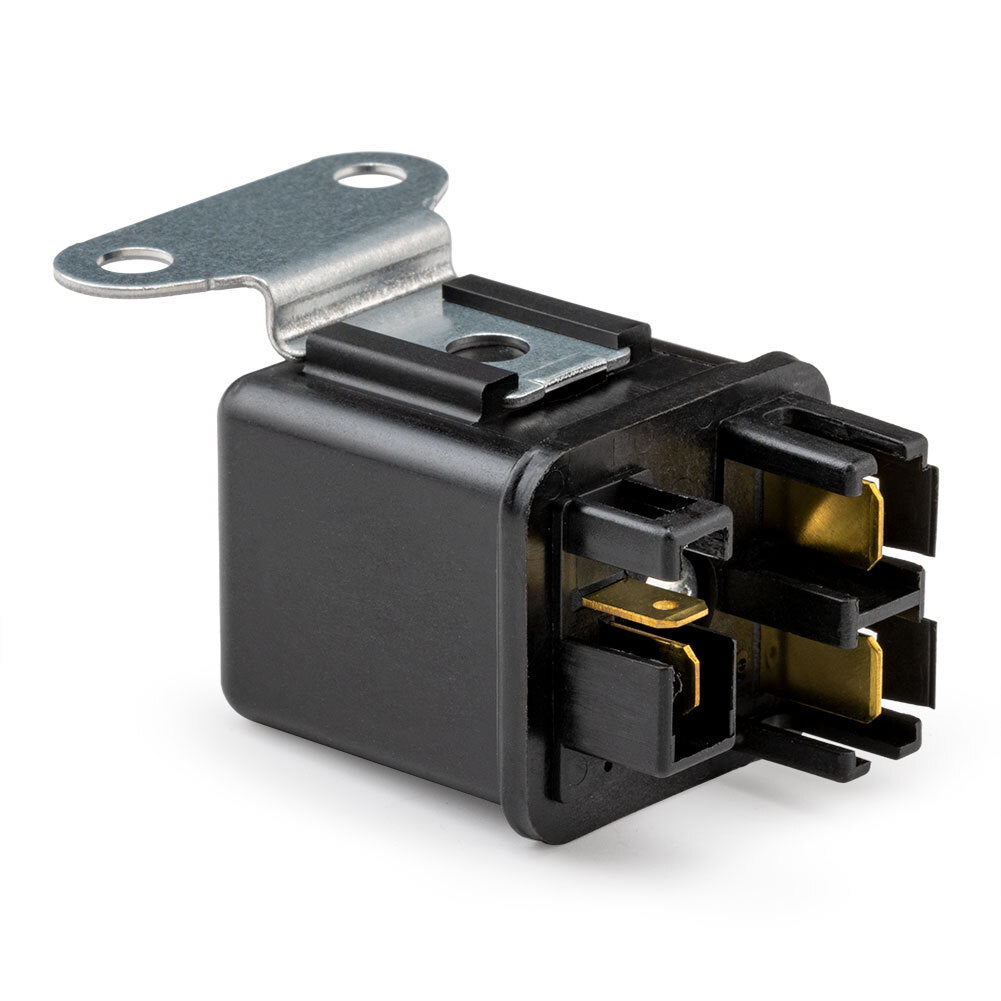 One LED plug for Isuzu /Hitachi ZAXIS27U, ZAXIS50U, and ZAXIS40U relays, 8-94248-1610, 12V.