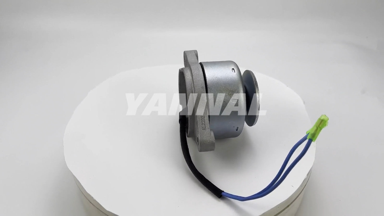 new D722 12V alternator 17531-64012 for Kubota diesel engines.