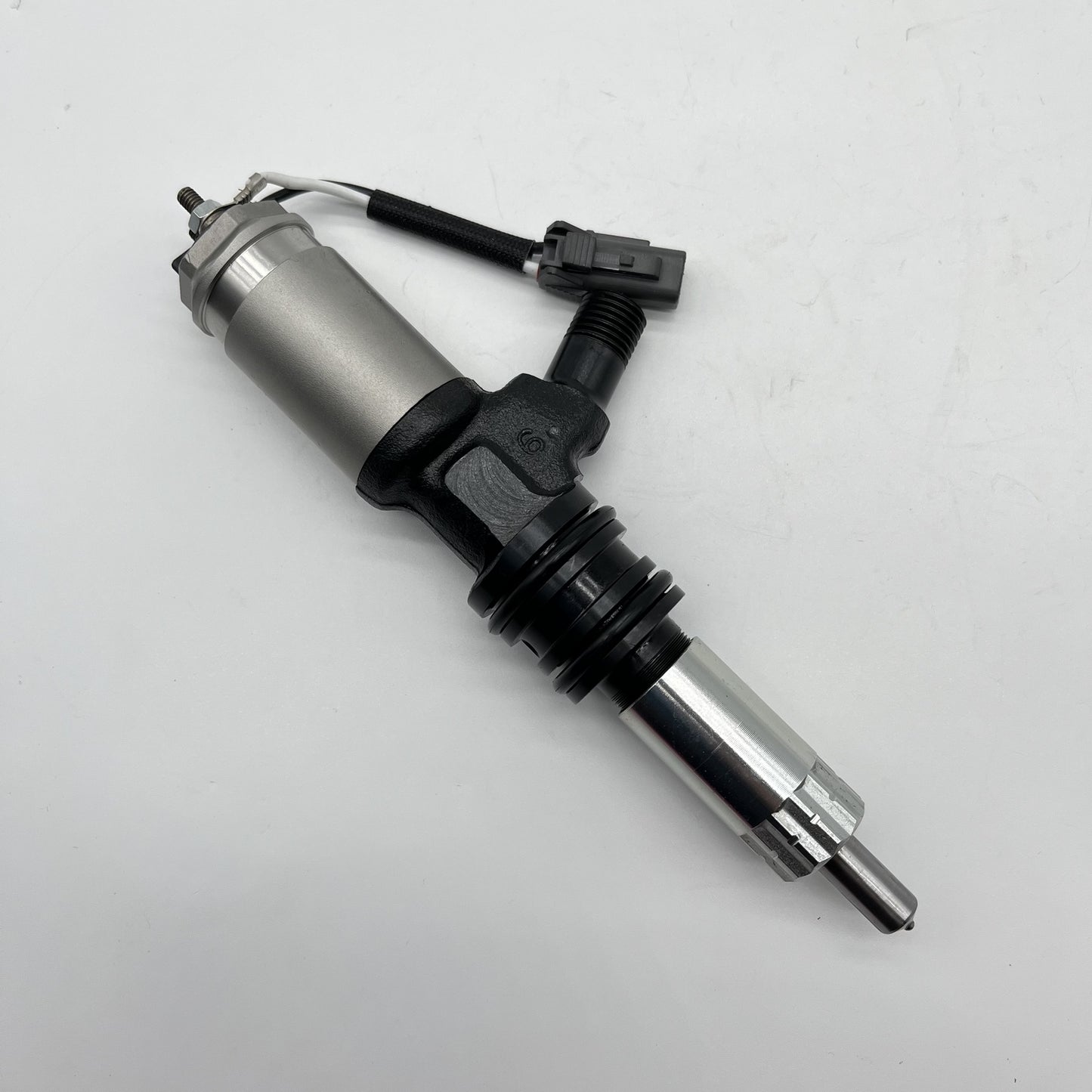 095000-0214 ME302570 Common Rail Diesel Fuel Injector for Mitsubishi 6M60T