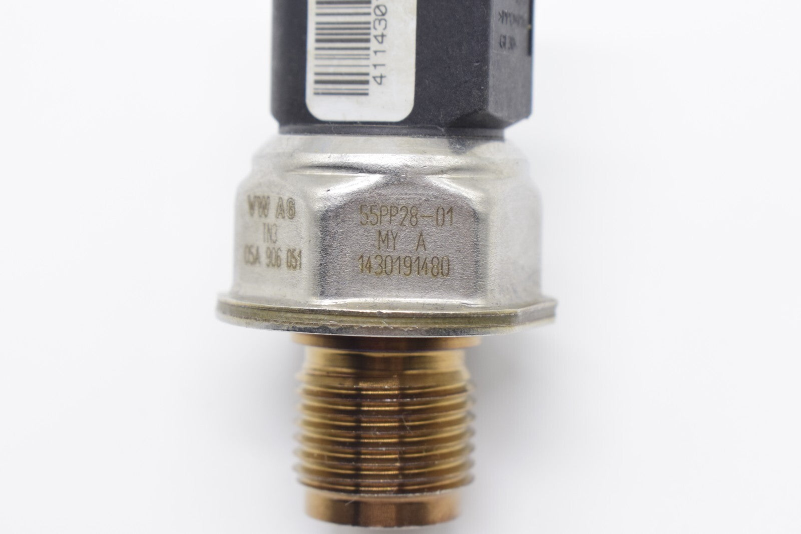 Fuel Pressure RAIL Sensor for Audi for A6 A7 Q5 Q7 Touareg 3.0 V6 Diesel 05A906051 OEM