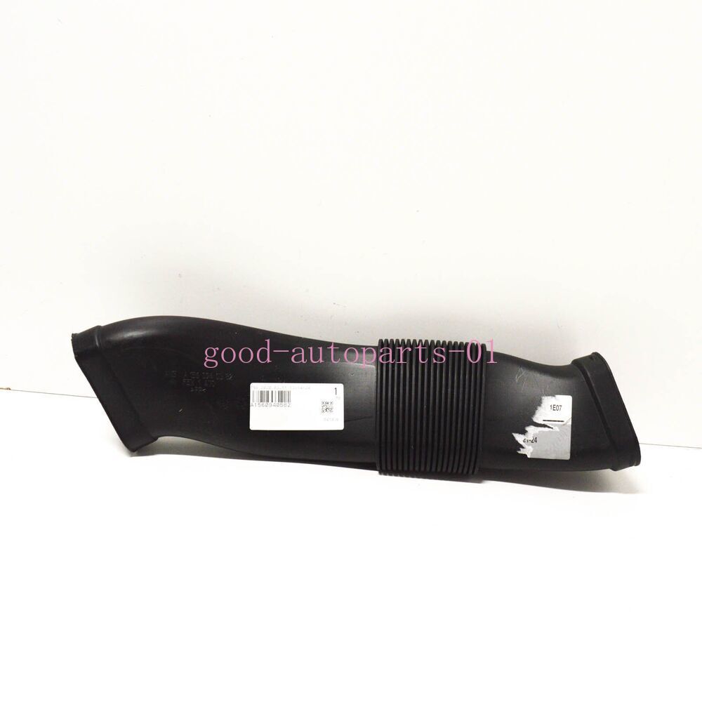 Suitable for Mercedes air purifier intake pipe left flexible hose 1560940582