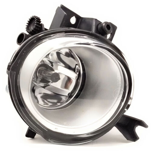 A pair of front bumper fog lights are suitable for Volkswagen Touareg 2003-2010