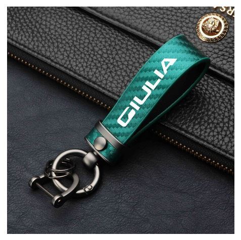 Green horseshoe buckle car keychain/key ring accessory for Alfa Romeo Giulia