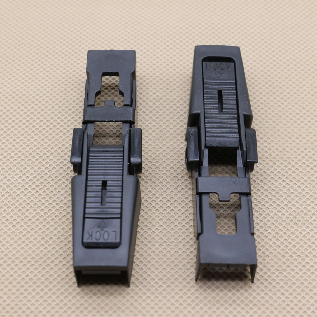 2-Piece Windshield Wiper Blade Holder DKW100020 for Land Rover Discovery 2