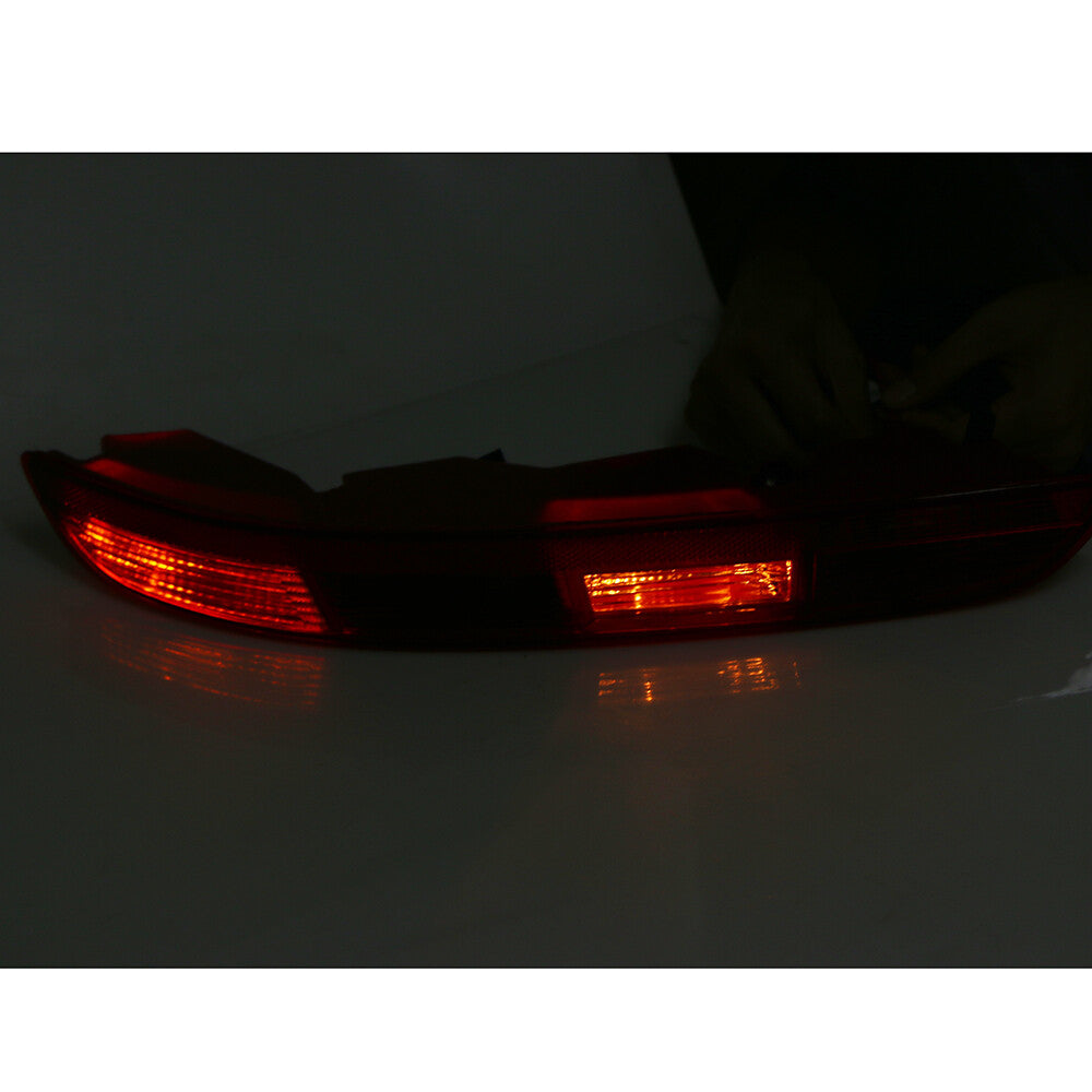 Two rear fog lights with reverse taillights for 2016-2018 for Audi Q3 (left + right, red).
