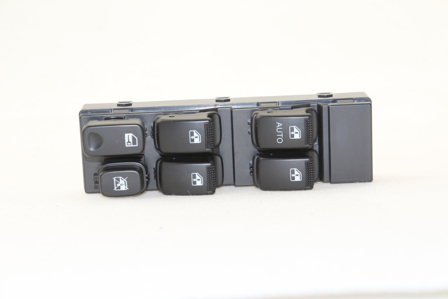 Front Left Power Window Switch 93570-3D121 for Hyundai Sonata 03-05 2.4L 2.7L