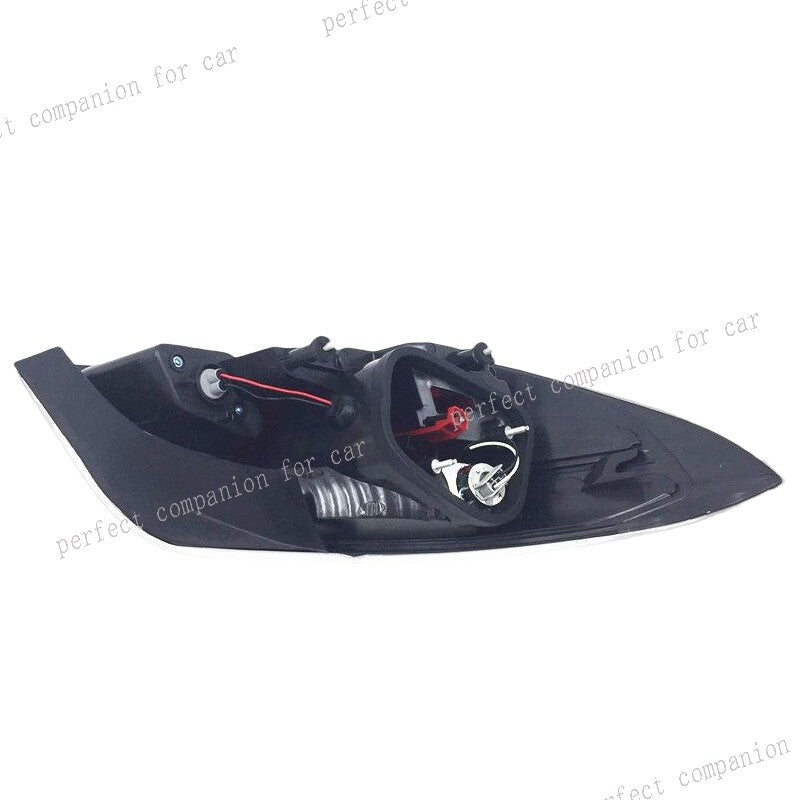 The right rear bumper taillight and taillight strip bulbs are suitable for MG 6 2010-2014.