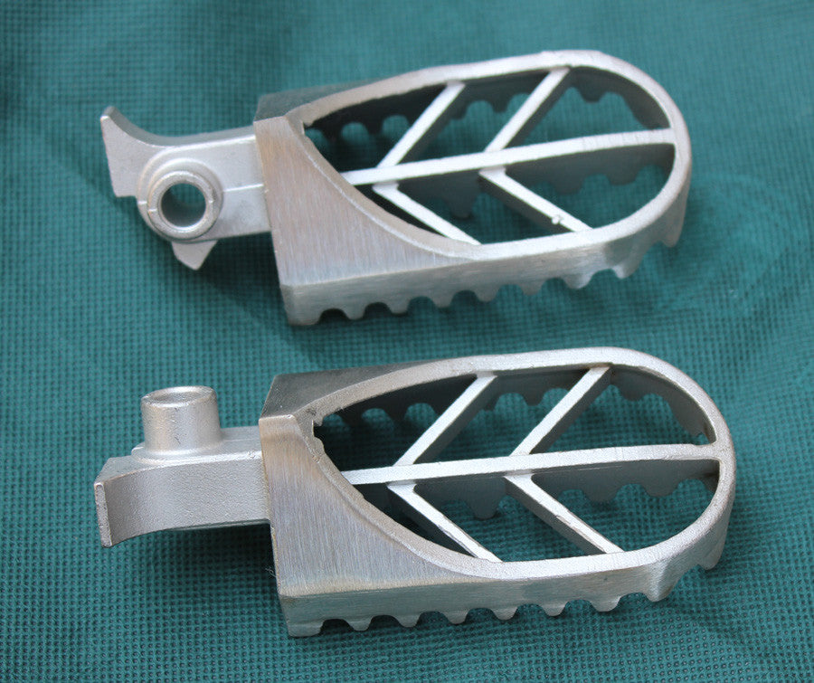 Stainless Steel Foot Pegs Rests Pedals for Yamaha PW50 PW80 TW200 Pit Dirt Bikes