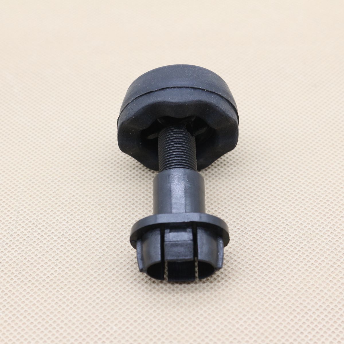 1-piece rubber bumper cover pad CV6Z-16758-A for Ford Focus Escape Edge C-Max.