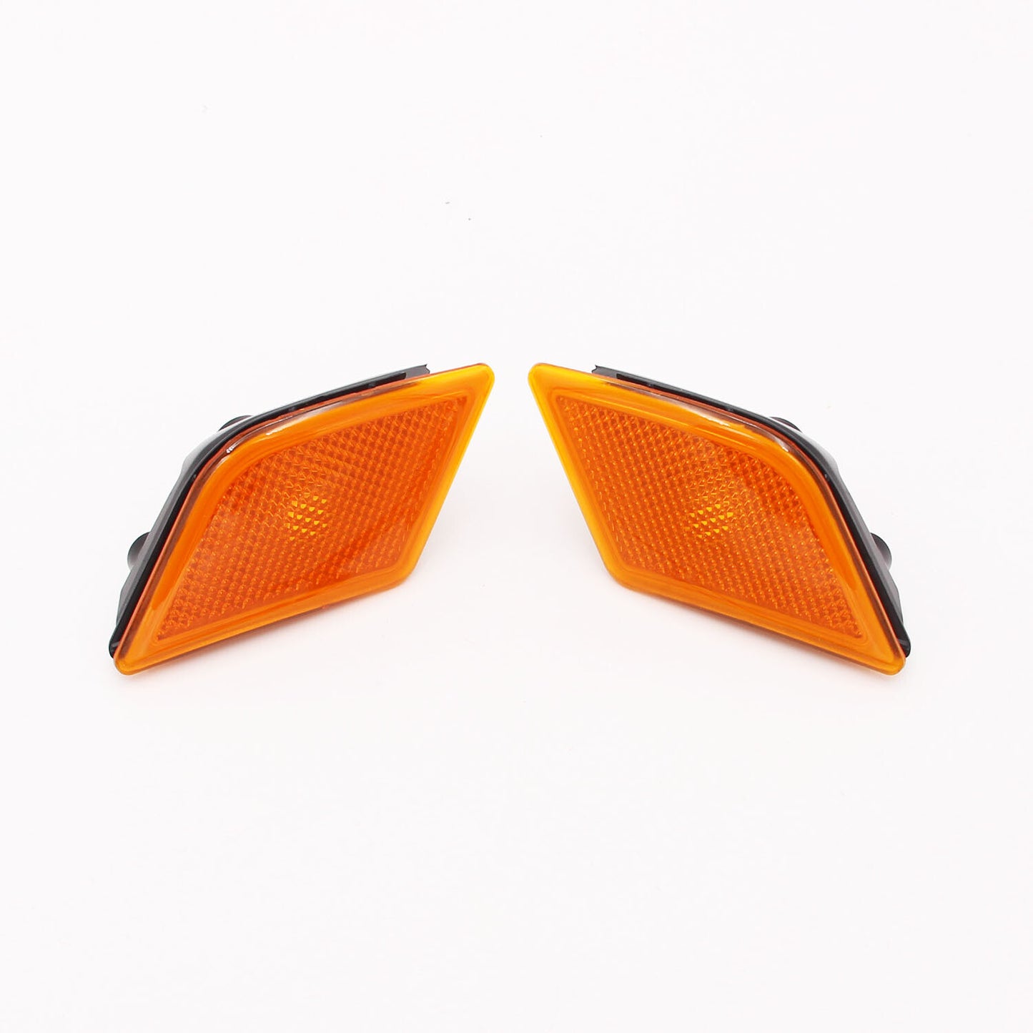 One pair of front side marker lights are applicable to for Mercedes-Benz W204 Pre-LCI C-Class 2008-11