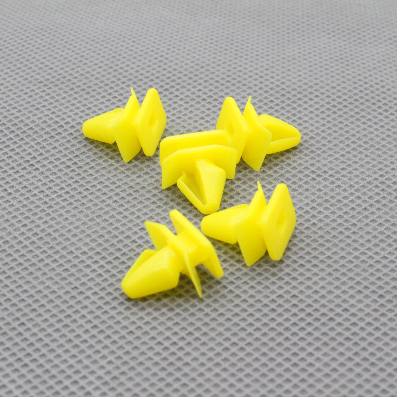 Side Moulding Flare Retainer Clip for Volvo 30622764, 20Pcs