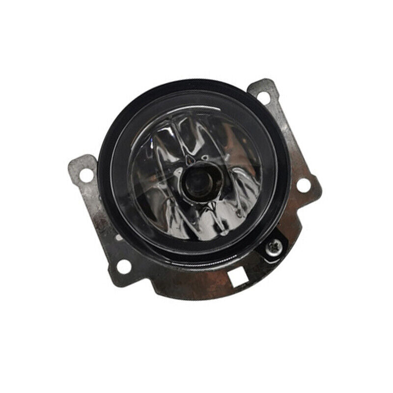 The right front bumper fog light is suitable for Mitsubishi Pajero V93 V98 models from 2015 to 2019.