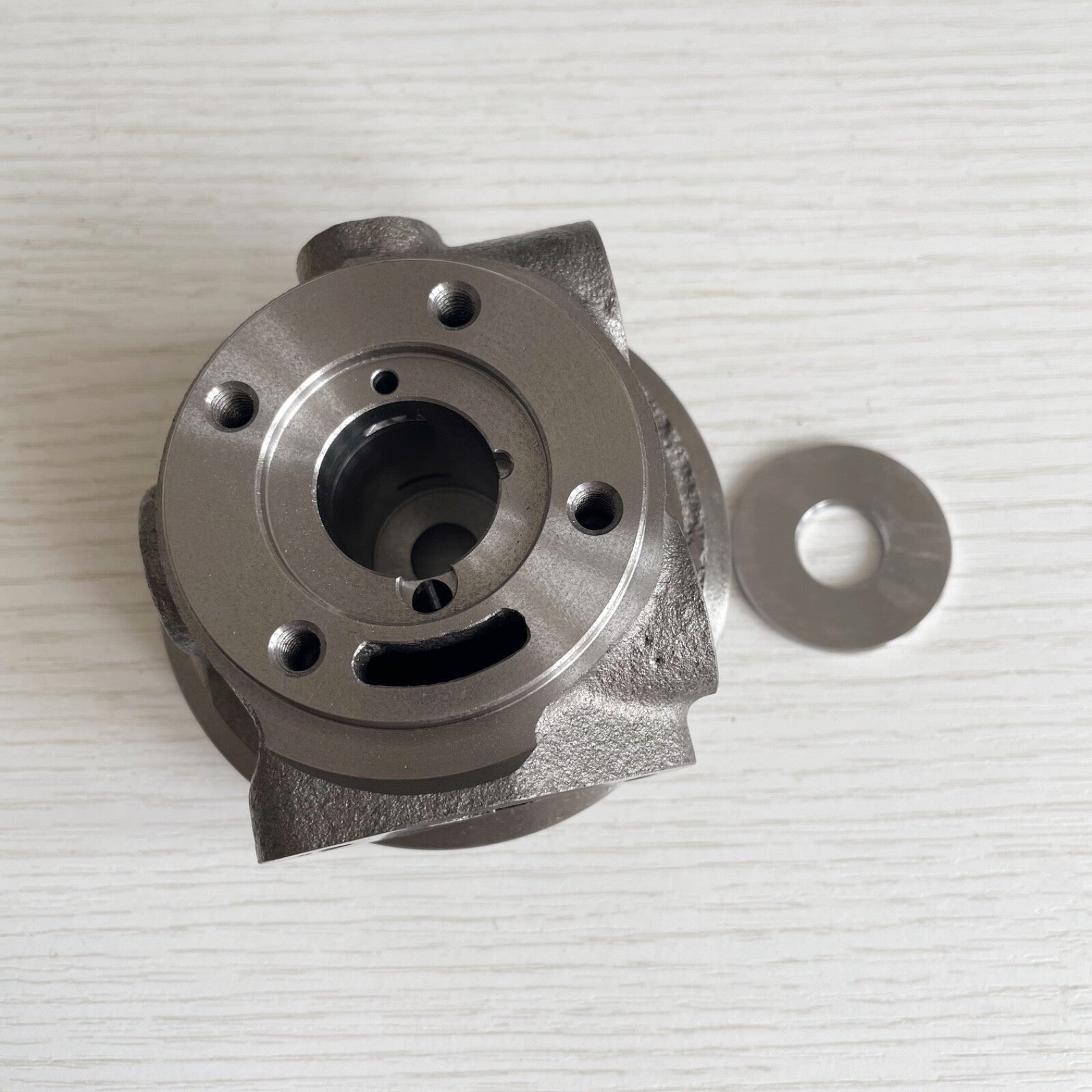 RHF5HB VF34 VF36 14411-AA321 VA660060 Ball bearing housing